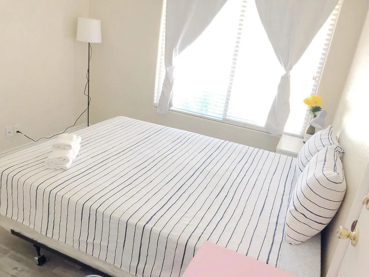 Comfortable Big Bedroom In The House For Rent-03 Λας Βέγκας