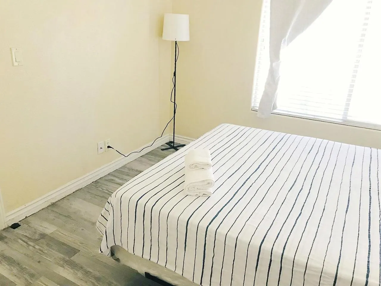 Comfortable Big Bedroom In The House For Rent-03 لاس فيغاس