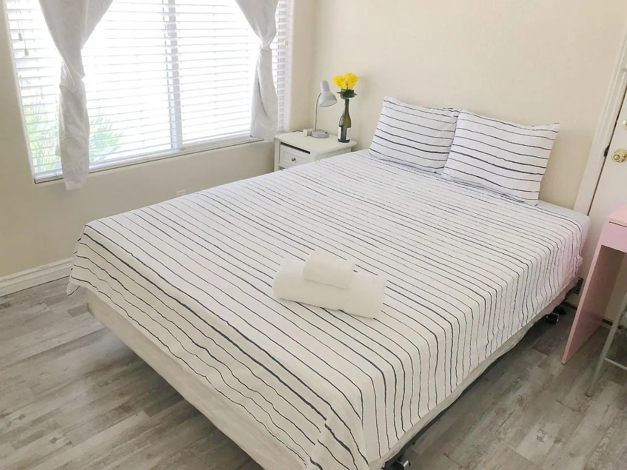 منزل للإقامة Comfortable Big Bedroom In The House For Rent-03 لاس فيغاس