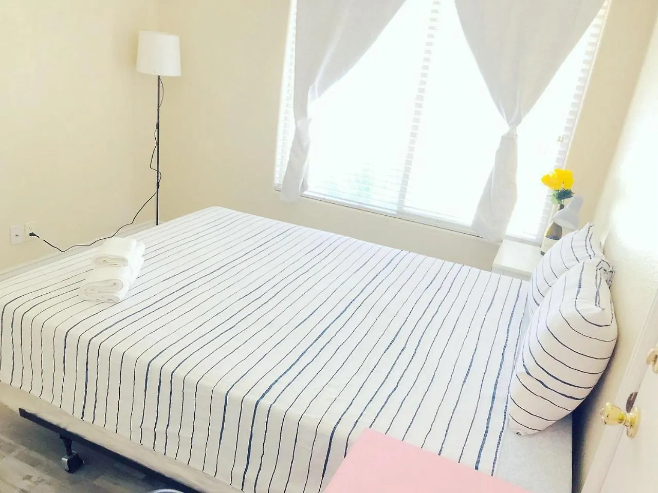 منزل للإقامة Comfortable Big Bedroom In The House For Rent-03 لاس فيغاس